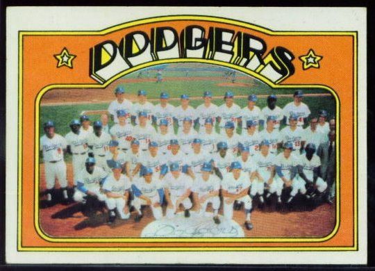 72T 522 Dodgers Team.jpg